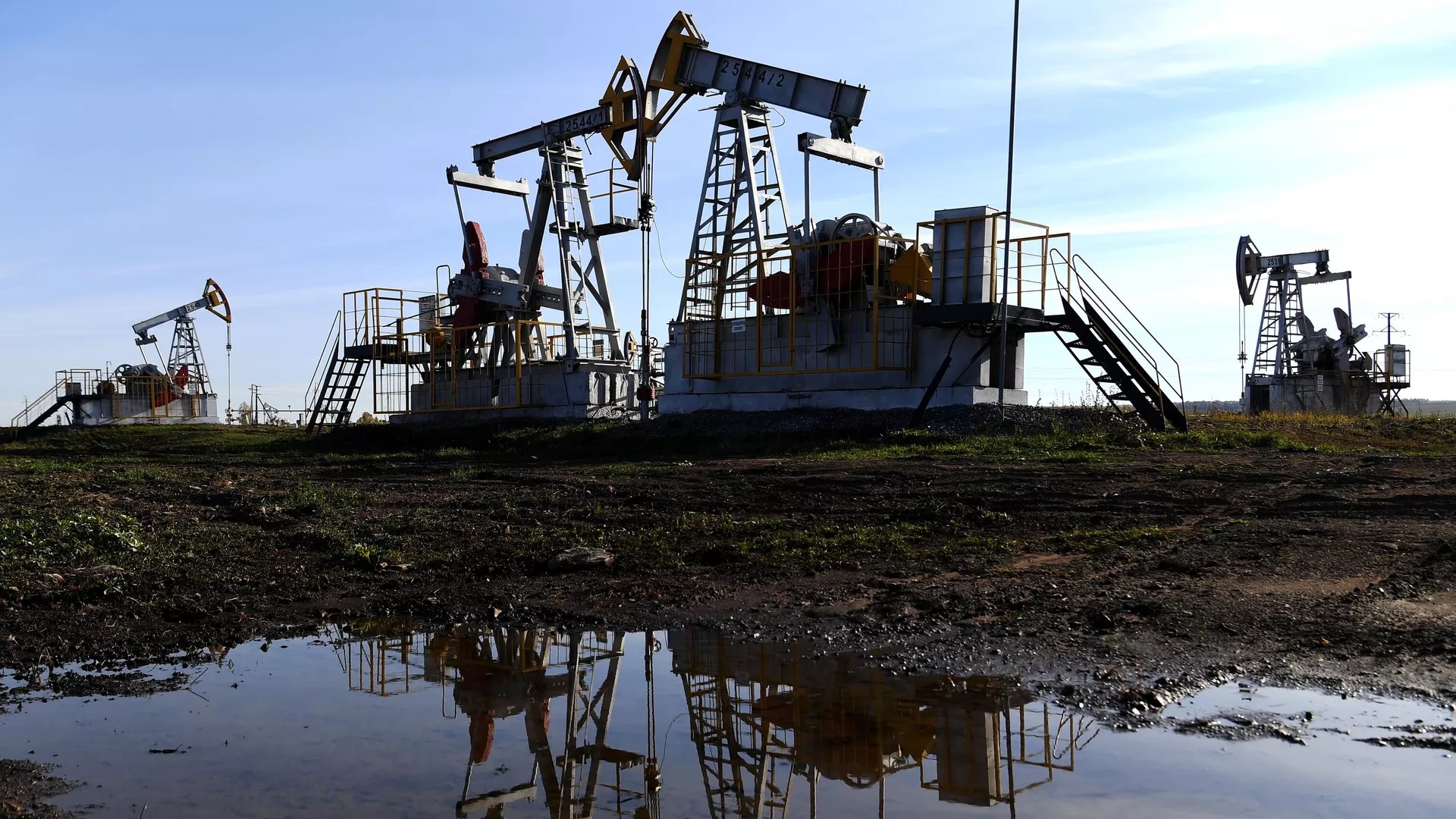 РФ находится на втором месте по объему поставок нефти в КНР