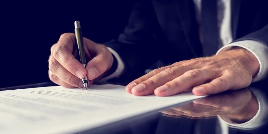 Совет Федерации одобрил закон, который продлит действие упрощенной процедуры таможенного декларирования при ввозе оборудования для проекта НОВАТЭКа Арктик СПГ-2